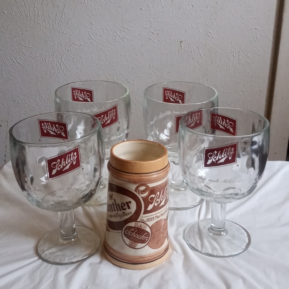 Schlitz Other - Vintage Schlitz Goblets & Mug (4 goblets, 1 mug)